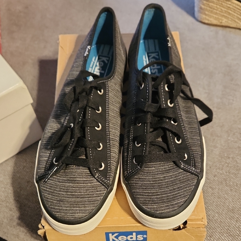 Keds Women's Black Canvas Sneakers Size 9